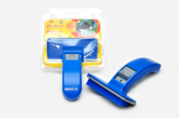 Automatic hair-release cleaning brush for dogs and cats